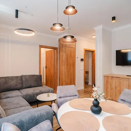 Elegant 2br Escape - Zorilor Charm With Parking * Клуж-Напока
