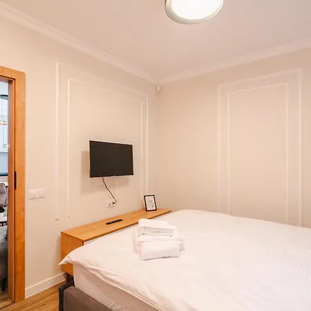 Elegant 2br Escape - Zorilor Charm With Parking * Клуж-Напока