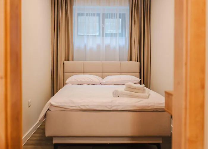 Elegant 2br Escape - Zorilor Charm With Parking *