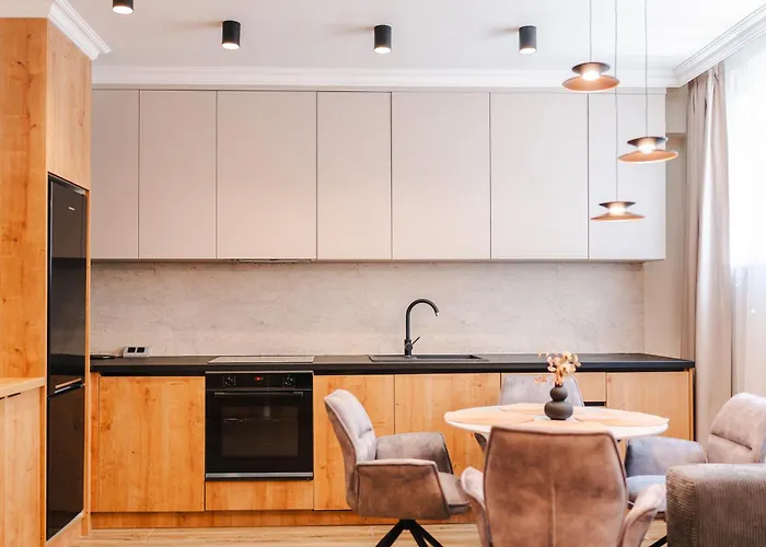 Elegant 2br Escape - Zorilor Charm With Parking * Cluj-Napoca