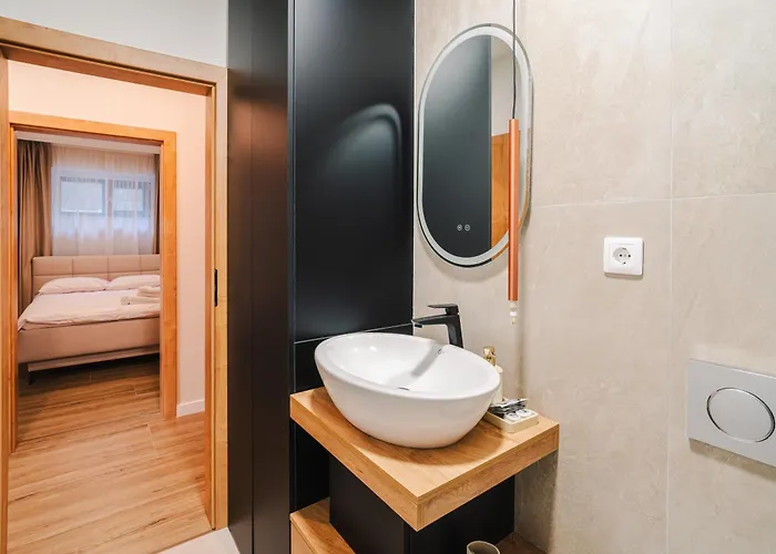 Elegant 2br Escape - Zorilor Charm With Parking Apartament