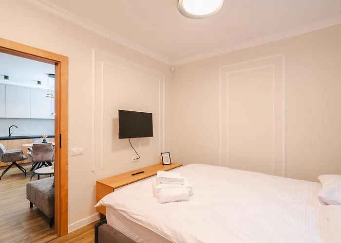 Elegant 2br Escape - Zorilor Charm With Parking * Cluj-Napoca