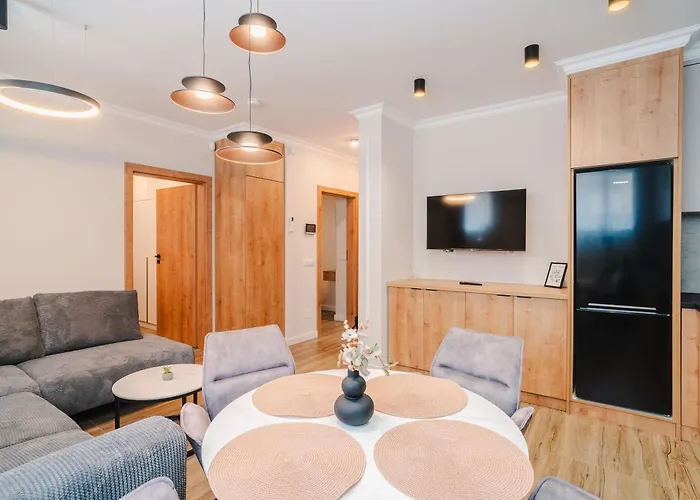 Elegant 2br Escape - Zorilor Charm With Parking Apartament Cluj-Napoca