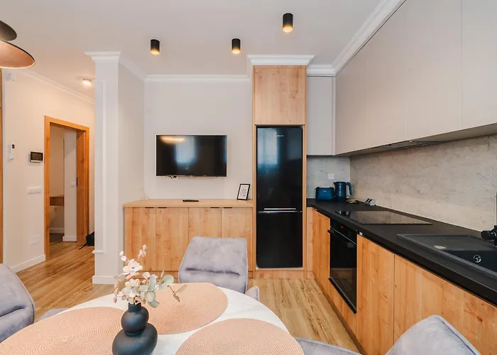 Elegant 2br Escape - Zorilor Charm With Parking * Cluj-Napoca